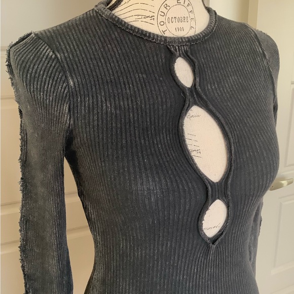 🍸 Long Sleeved Mini Dress 🍸 - Picture 8 of 13